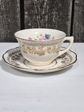 Vintage Stetson "American Beauty" Teacup And Saucer Set
